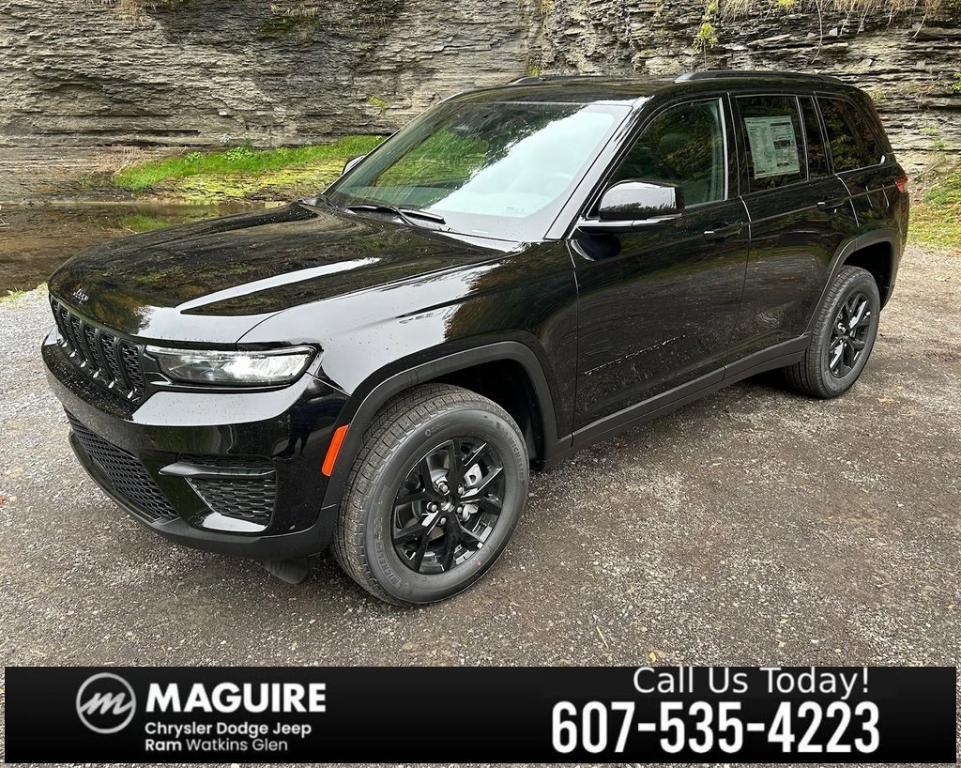 new 2025 Jeep Grand Cherokee car, priced at $45,586