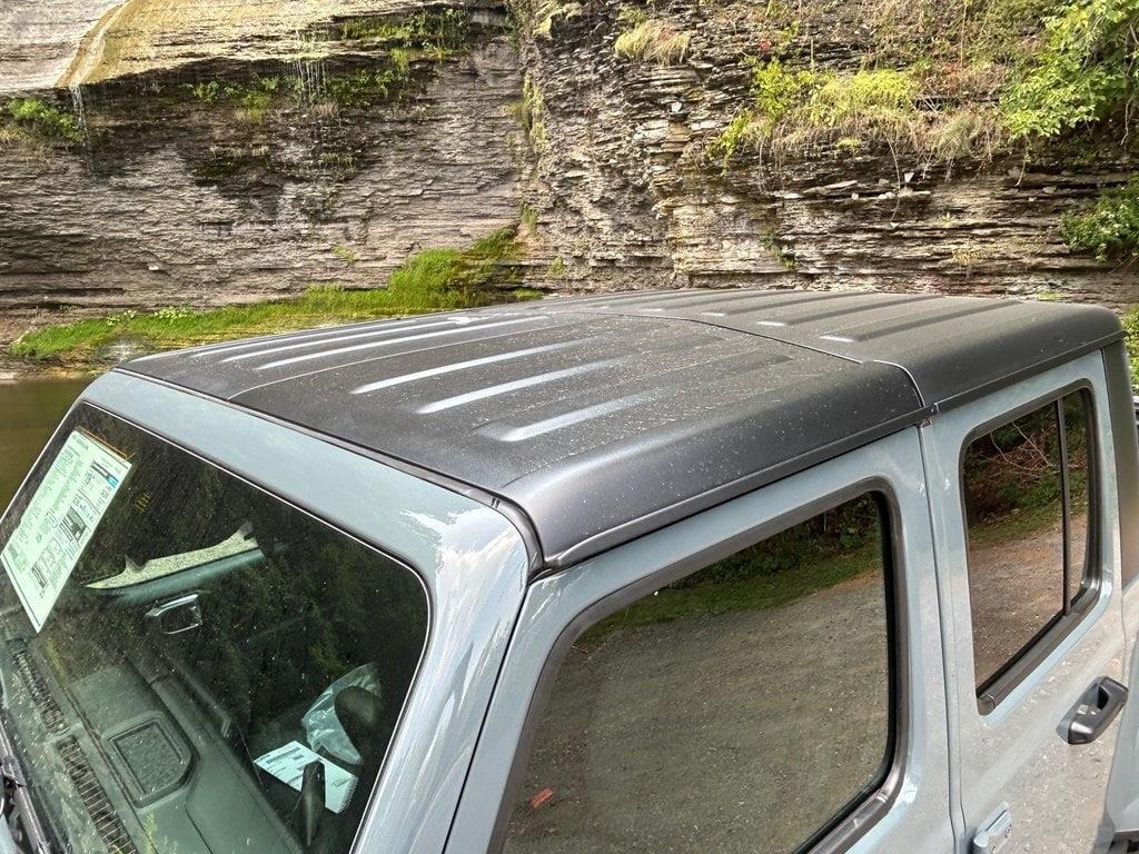 new 2025 Jeep Gladiator car, priced at $50,337