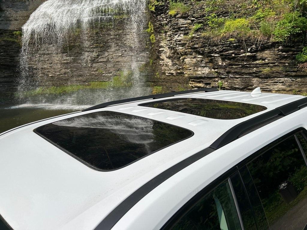 used 2019 Chevrolet Traverse car, priced at $24,999