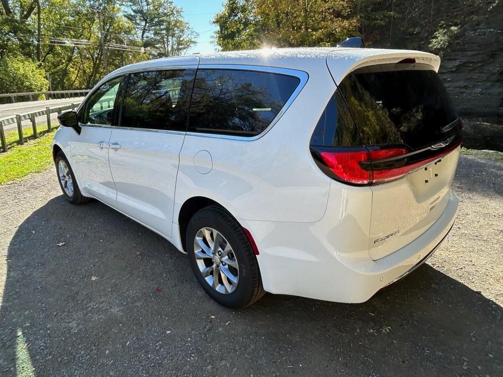 new 2026 Chrysler Pacifica car, priced at $47,626