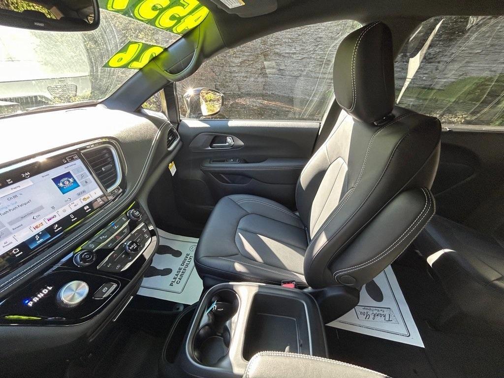 new 2026 Chrysler Pacifica car, priced at $47,626