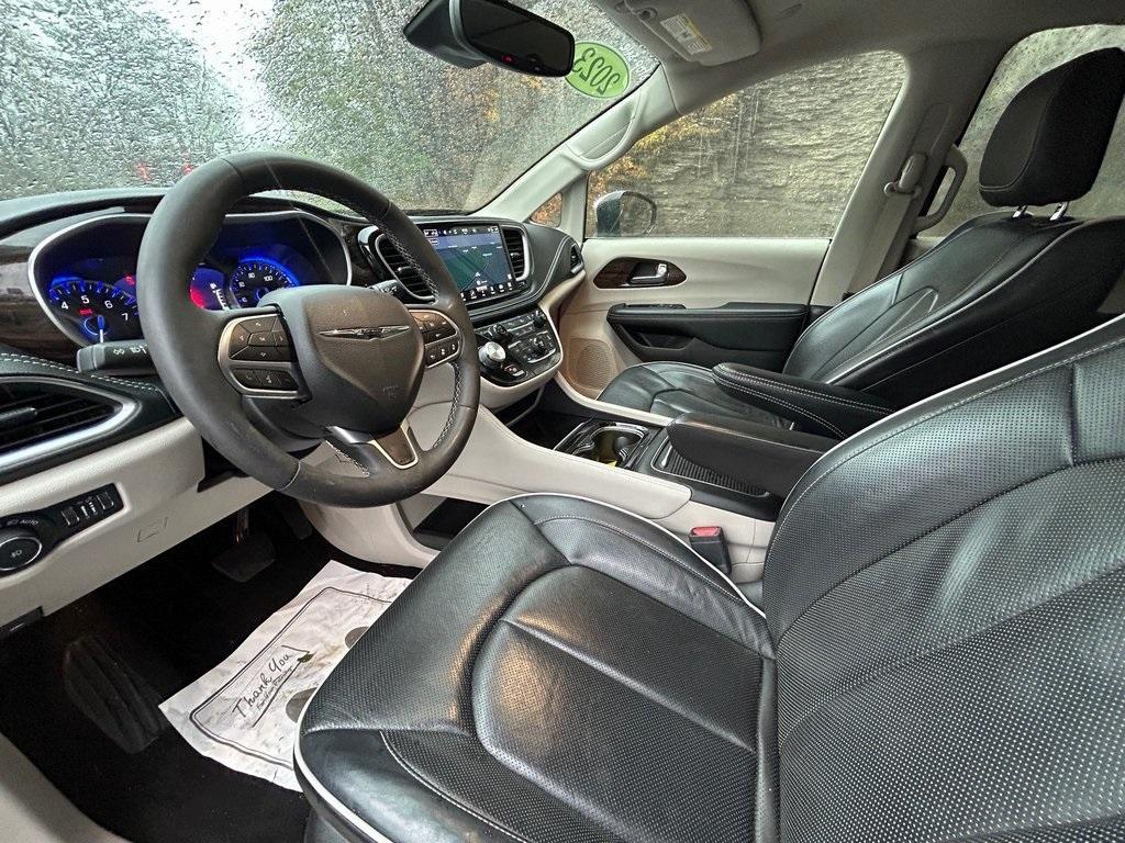 used 2023 Chrysler Pacifica car, priced at $30,999