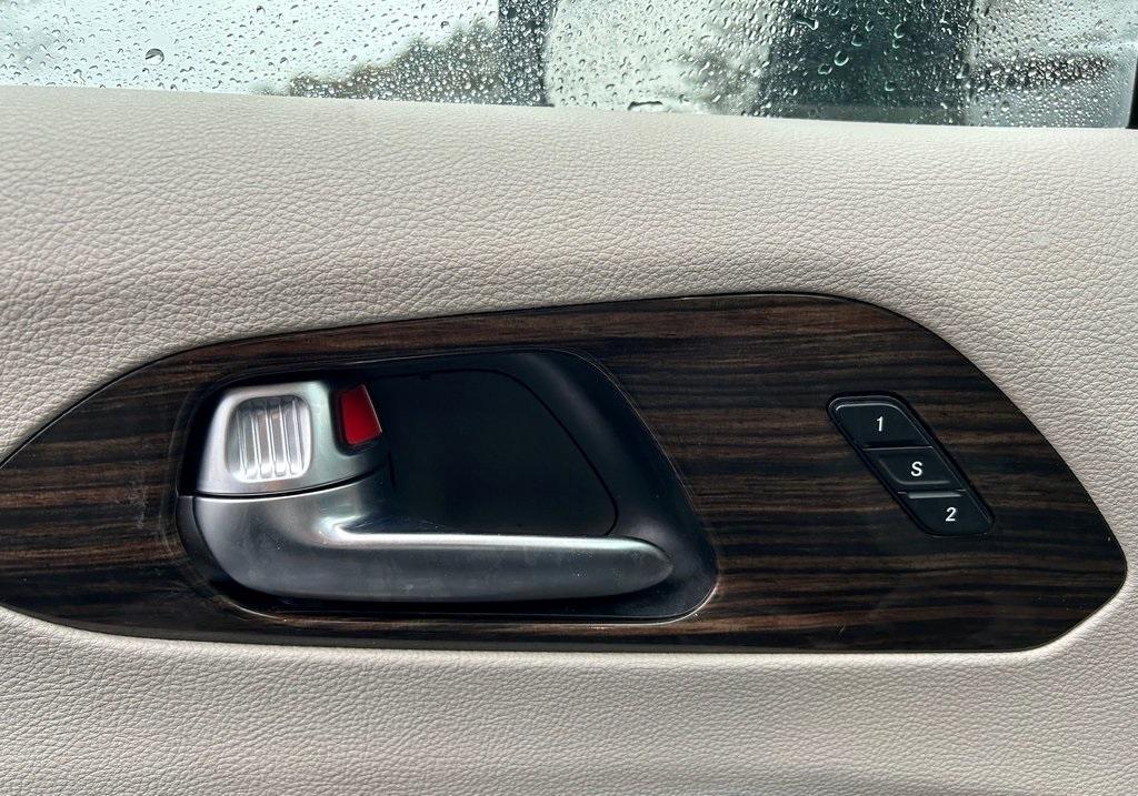 used 2023 Chrysler Pacifica car, priced at $30,999