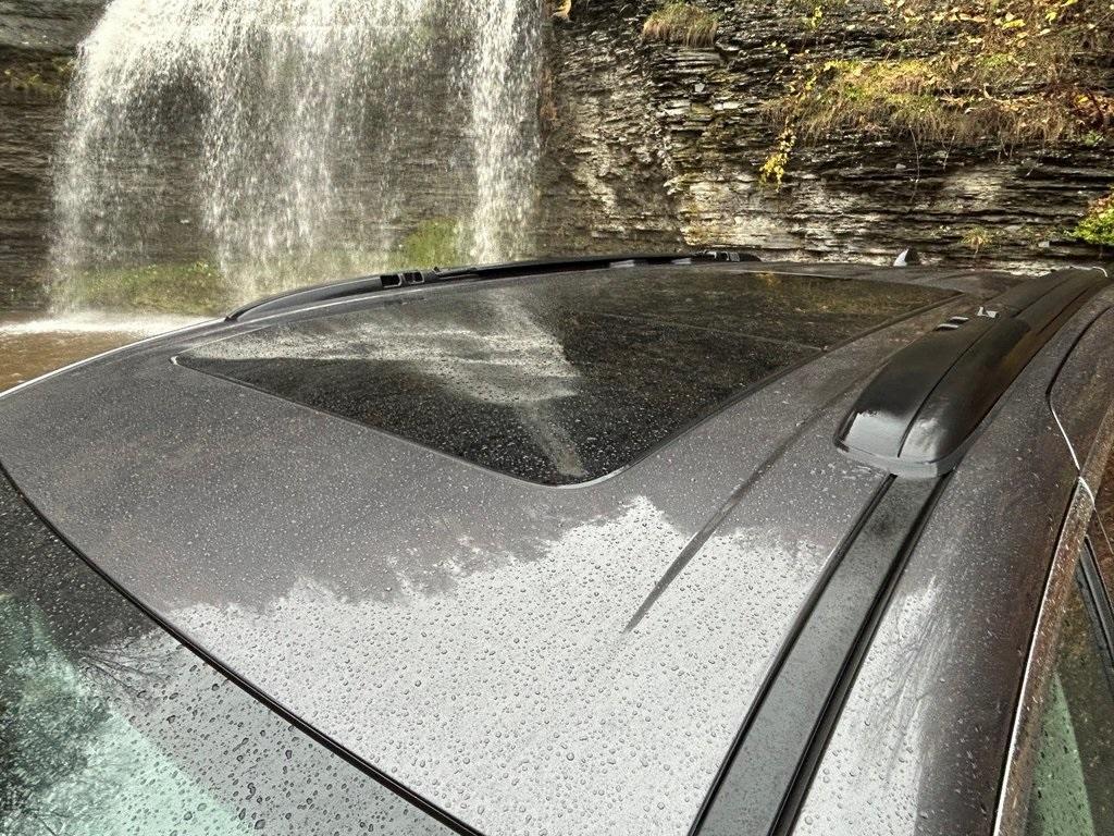 used 2023 Chrysler Pacifica car, priced at $30,999