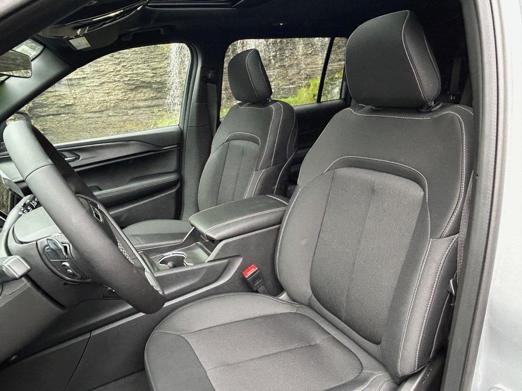 new 2025 Jeep Grand Cherokee L car, priced at $44,350