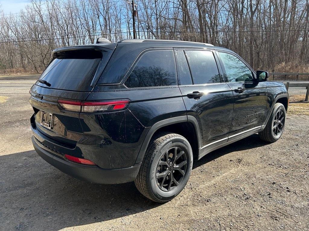 new 2025 Jeep Grand Cherokee car, priced at $46,282