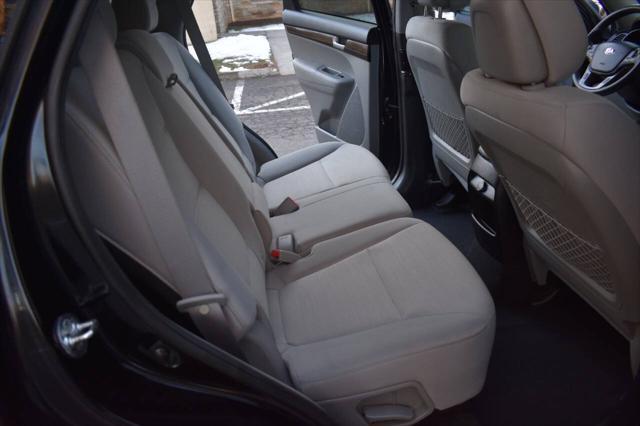 used 2015 Kia Sorento car, priced at $9,990