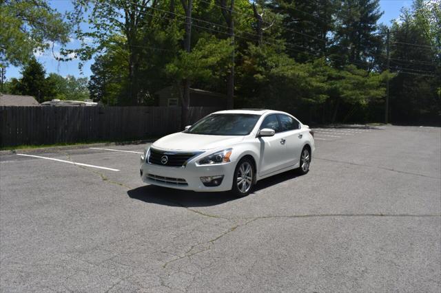 used 2014 Nissan Altima car, priced at $10,990