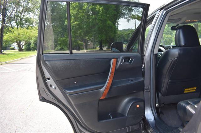used 2011 Toyota Highlander car, priced at $12,990