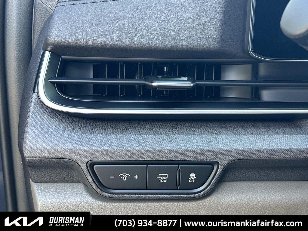 new 2026 Kia Carnival Hybrid car, priced at $43,228