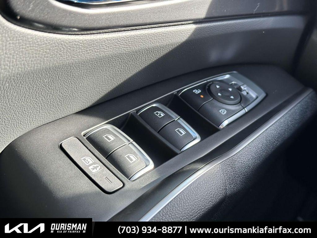 new 2025 Kia Sorento car, priced at $39,513