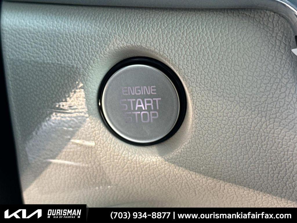 new 2025 Kia Sorento Plug-In Hybrid car, priced at $51,536