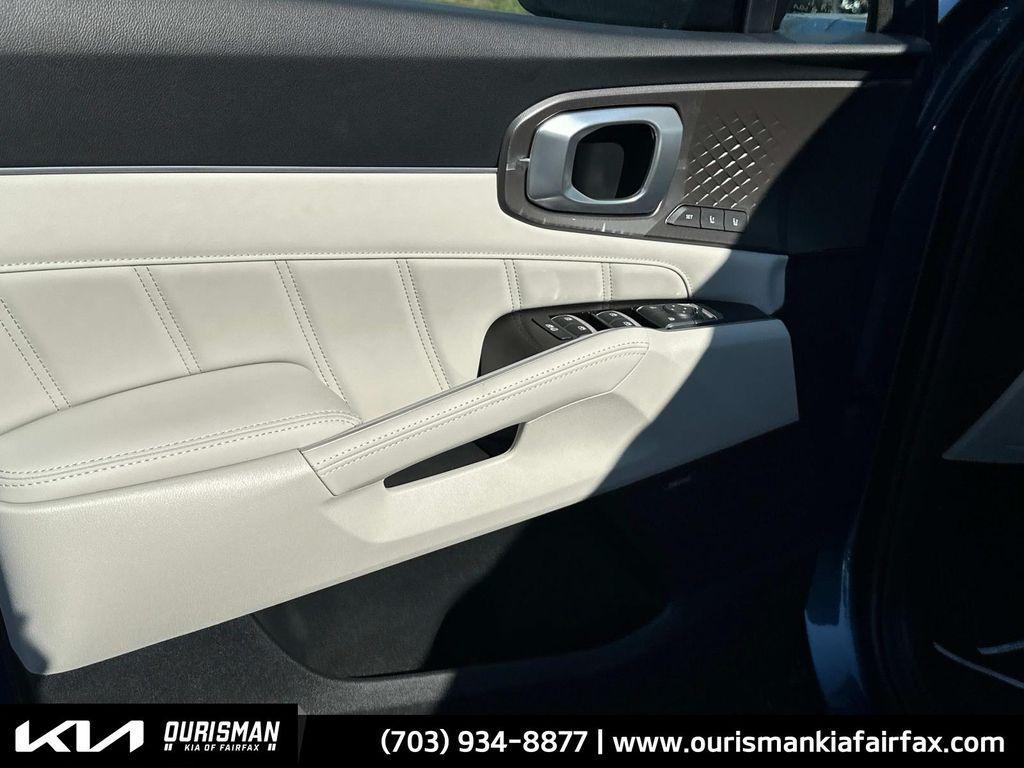 new 2025 Kia Sorento Plug-In Hybrid car, priced at $51,536