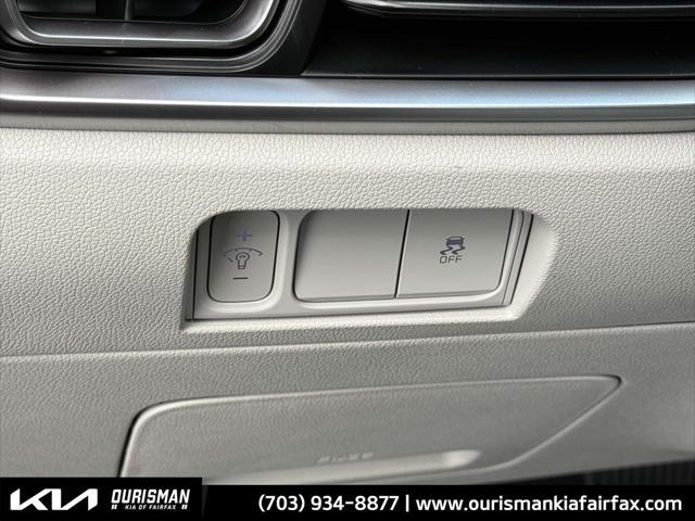 new 2025 Kia Sorento car, priced at $37,757