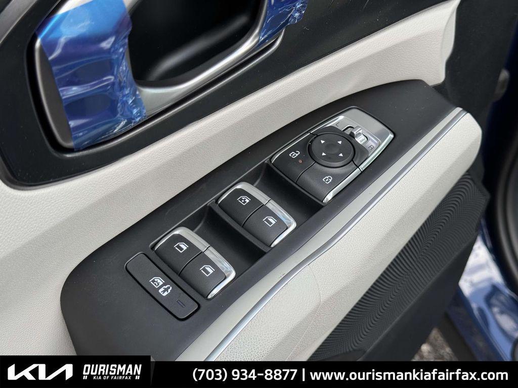new 2025 Kia Sorento car, priced at $36,970