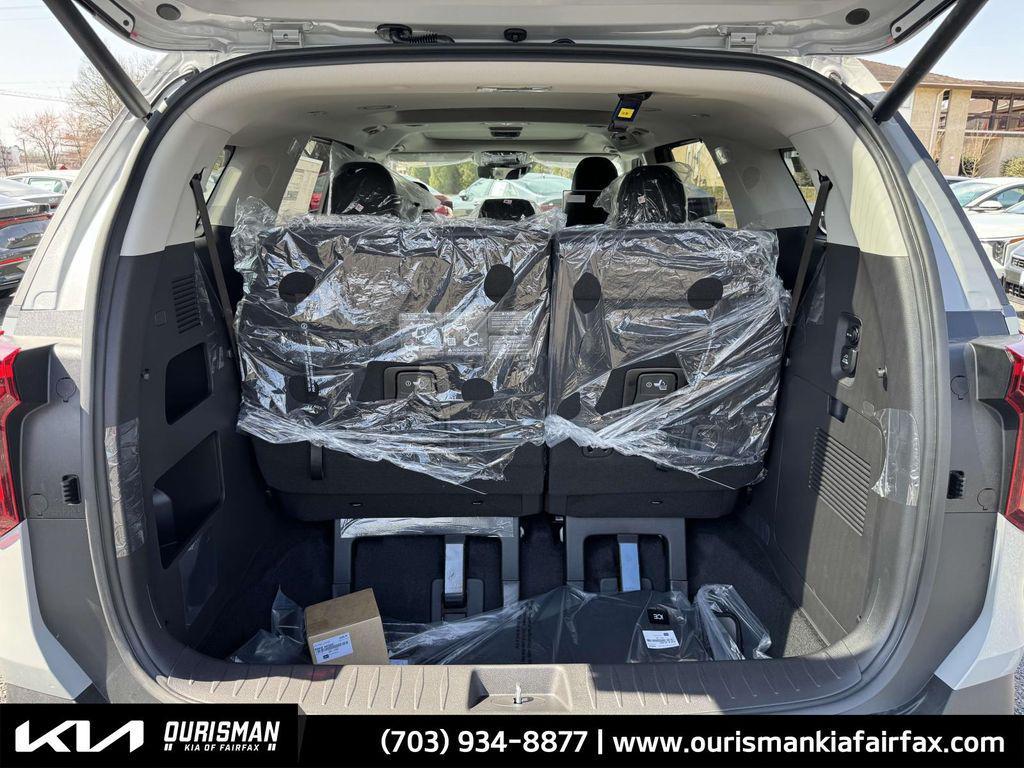 new 2025 Kia Carnival car, priced at $51,500