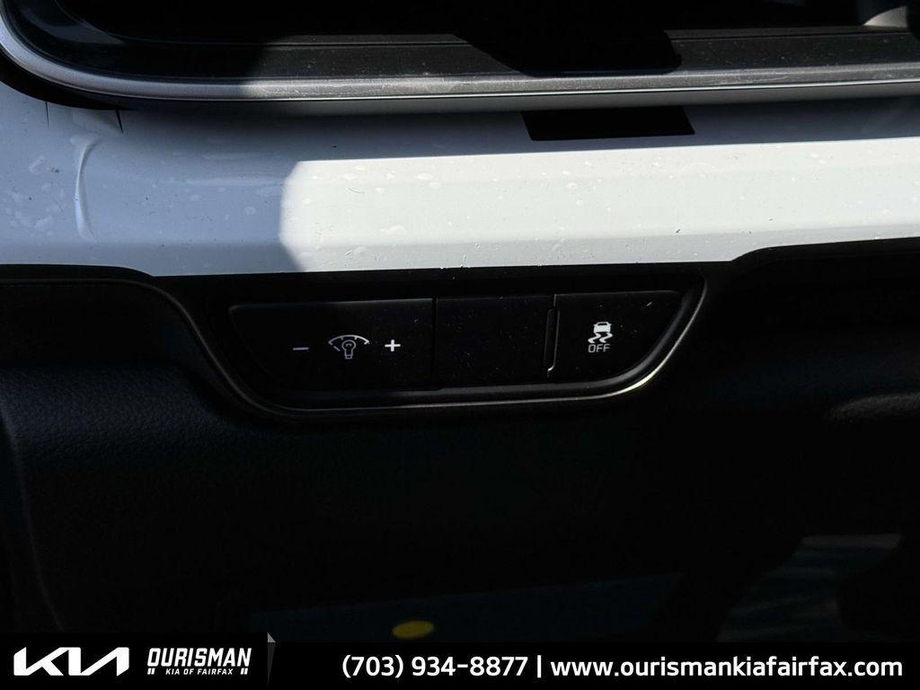 new 2025 Kia Carnival car, priced at $51,500