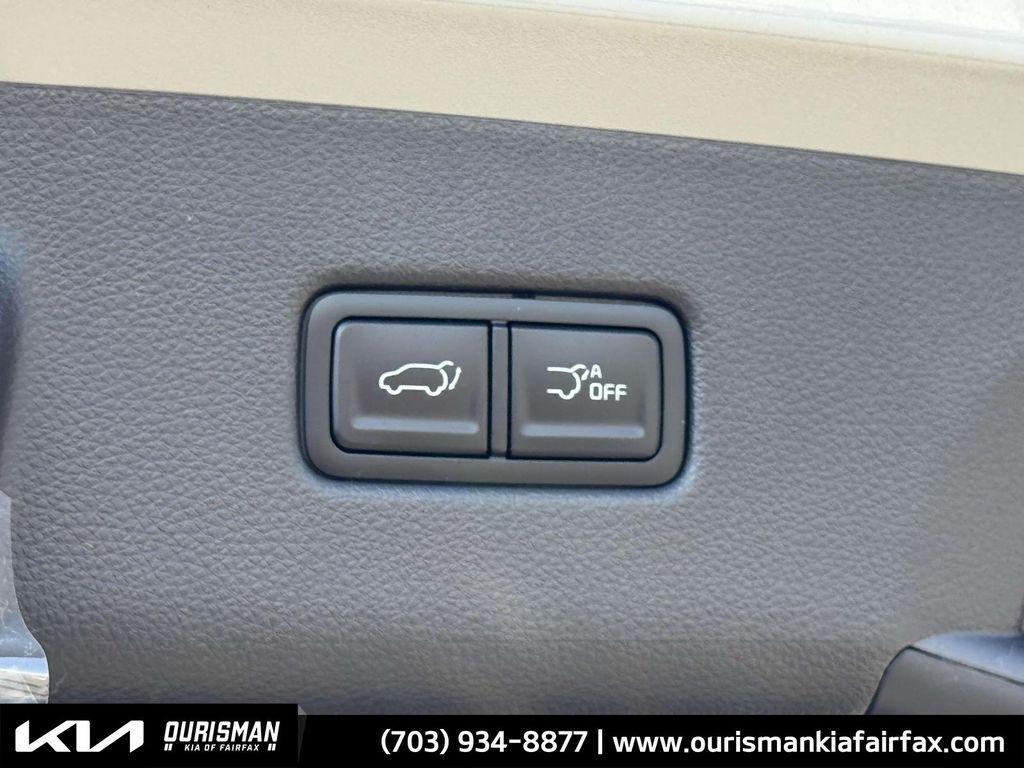 new 2025 Kia Carnival car, priced at $51,500