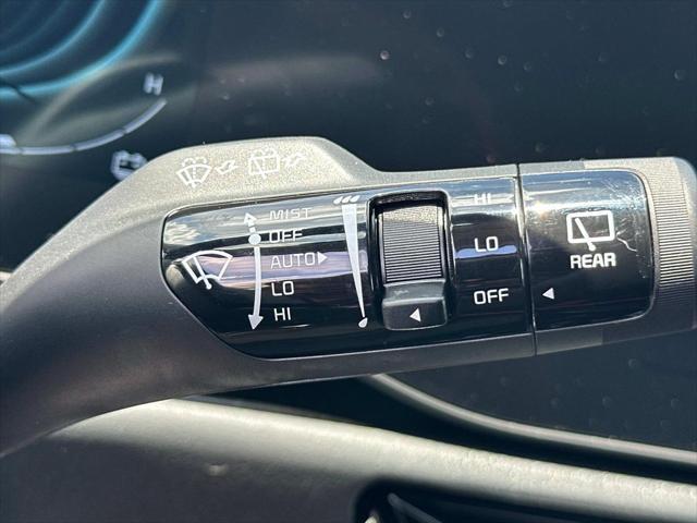 new 2025 Kia Niro Plug-In Hybrid car, priced at $35,783