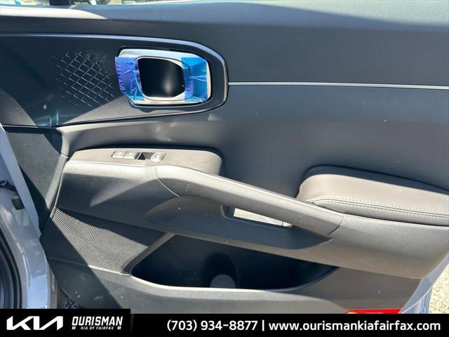 new 2025 Kia Sorento car, priced at $39,893
