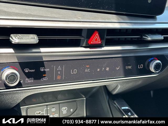 new 2025 Kia Sorento car, priced at $39,893
