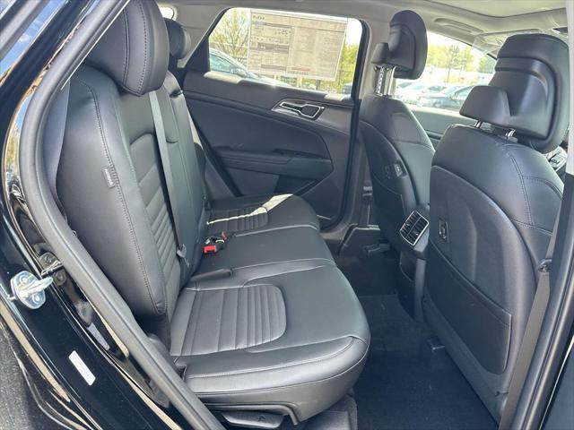 new 2025 Kia Sportage car, priced at $37,210