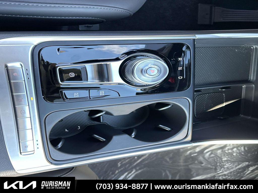 new 2026 Kia Carnival Hybrid car, priced at $43,395