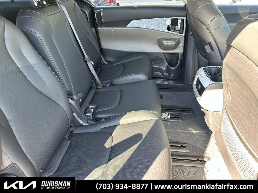 new 2026 Kia Carnival Hybrid car, priced at $43,395