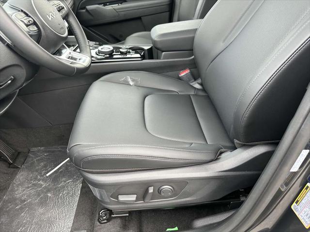 new 2025 Kia Sportage Hybrid car, priced at $33,518