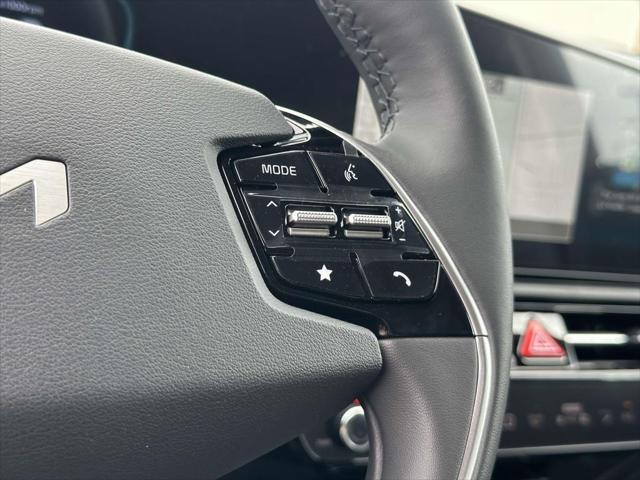 new 2025 Kia Niro Plug-In Hybrid car, priced at $36,166