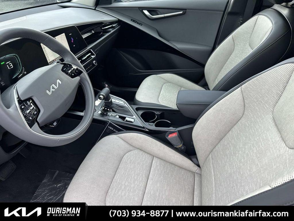 new 2025 Kia Niro car, priced at $33,061