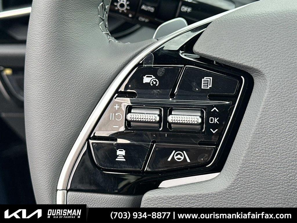 new 2025 Kia Niro car, priced at $33,061