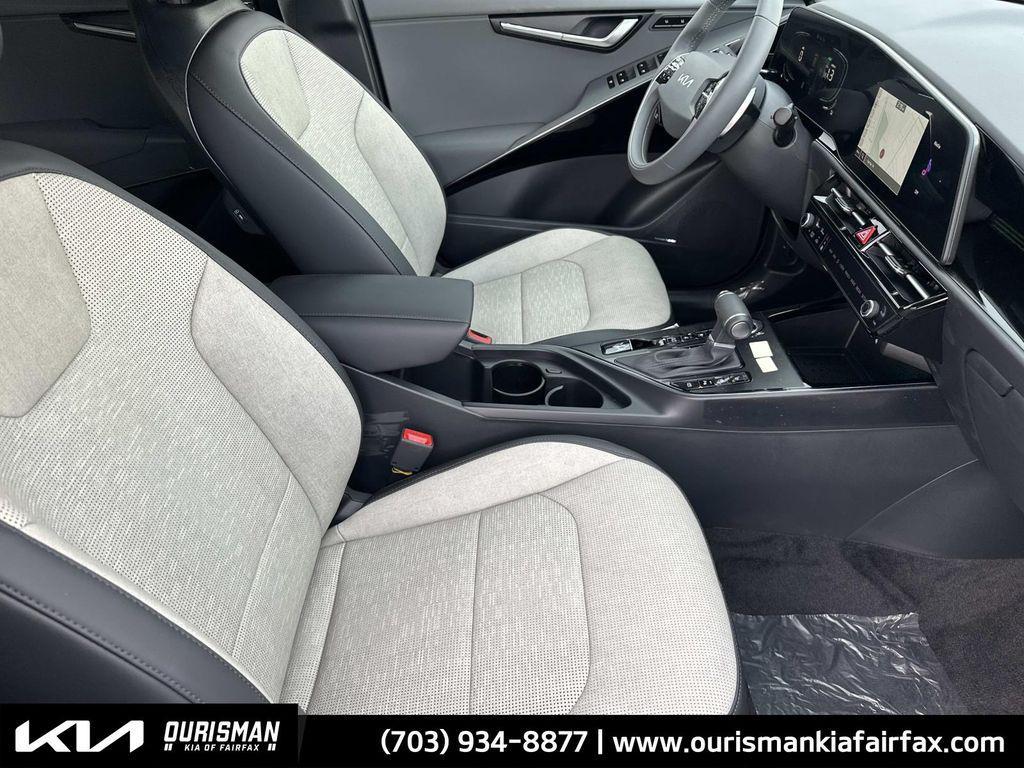 new 2025 Kia Niro car, priced at $33,061