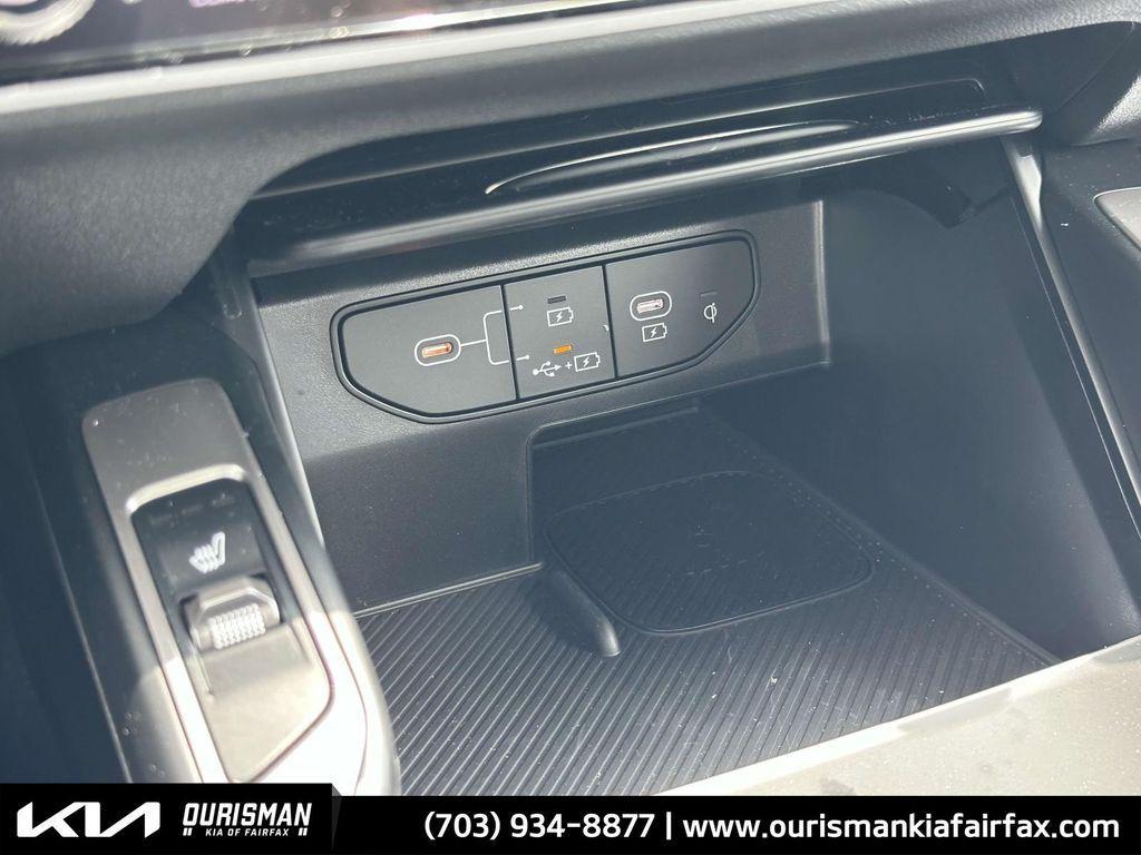 new 2025 Kia Sorento Hybrid car, priced at $39,485
