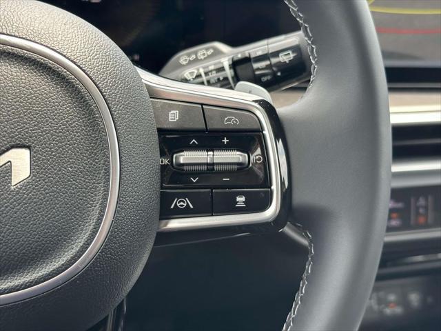 new 2025 Kia Sorento Hybrid car, priced at $41,654