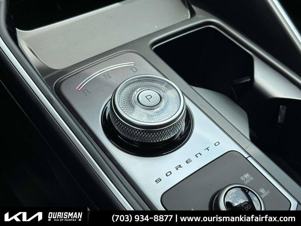 new 2025 Kia Sorento Hybrid car, priced at $39,485