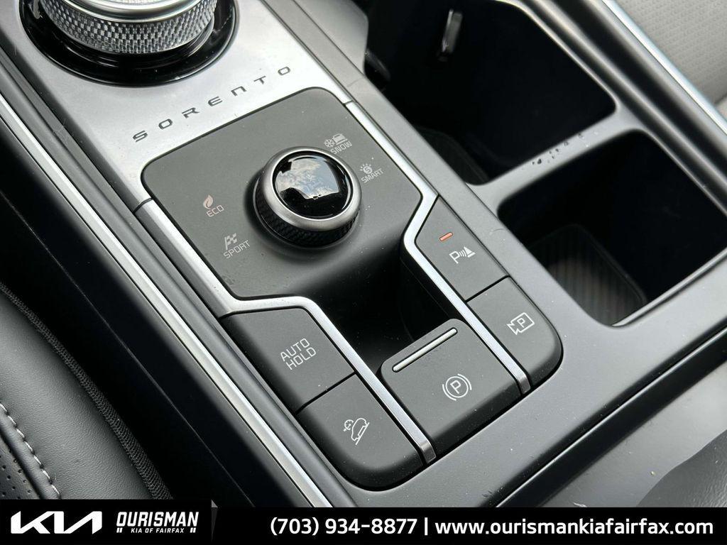 new 2025 Kia Sorento Hybrid car, priced at $39,485