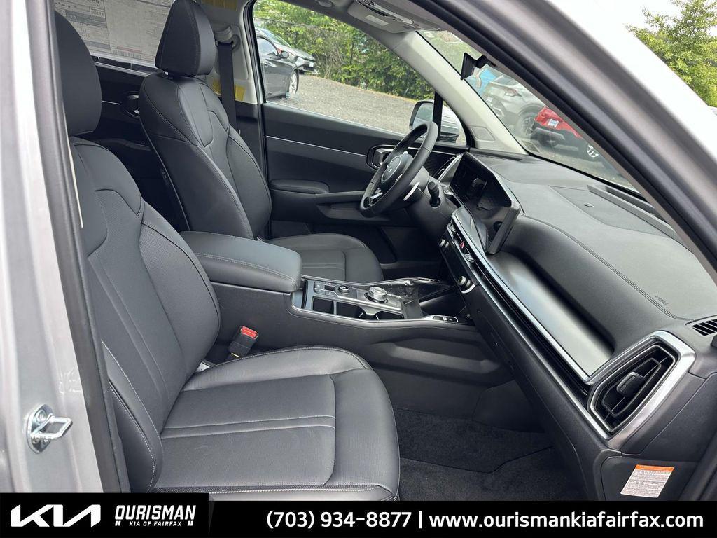 new 2025 Kia Sorento Hybrid car, priced at $39,485