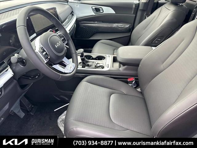 new 2025 Kia Carnival car, priced at $53,323