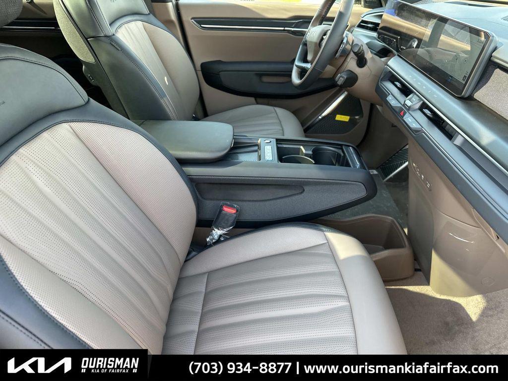 new 2026 Kia EV9 car, priced at $72,662