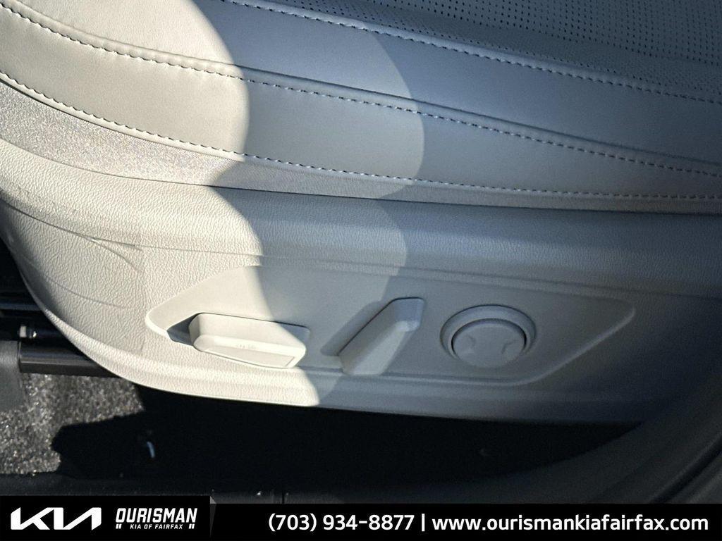 new 2026 Kia Sorento Hybrid car, priced at $42,722