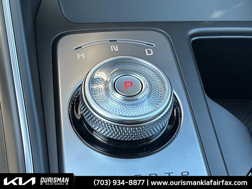 new 2026 Kia Sorento Hybrid car, priced at $42,722