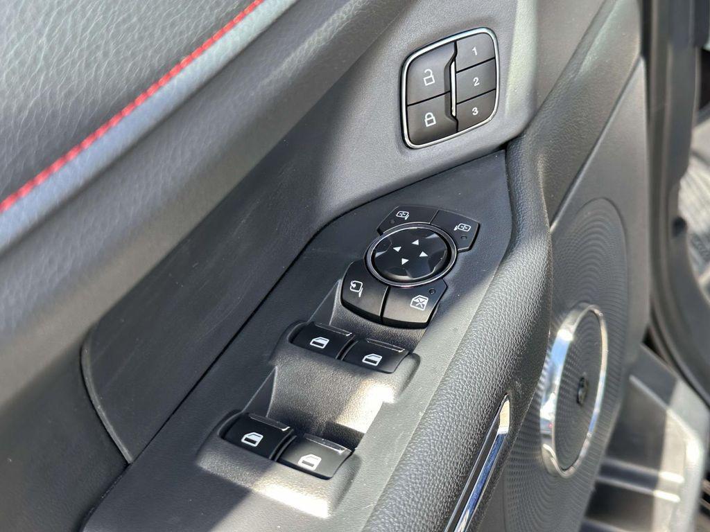 used 2023 Ford Expedition car, priced at $49,500