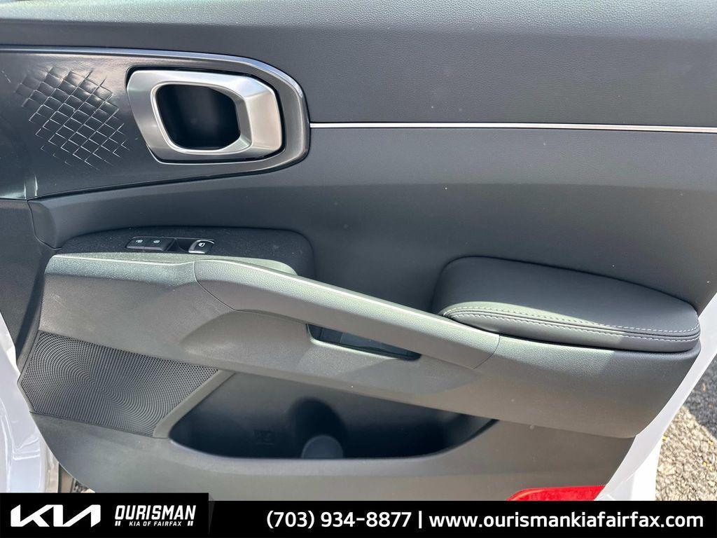 new 2025 Kia Sorento car, priced at $36,096
