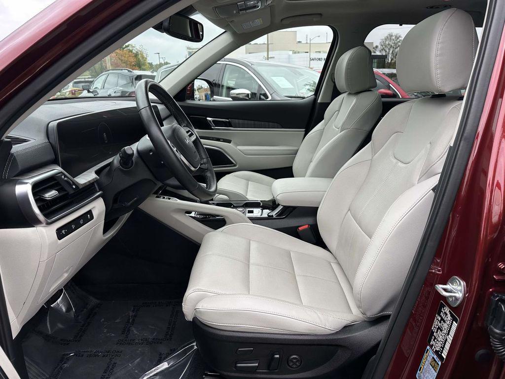 used 2023 Kia Telluride car, priced at $38,000