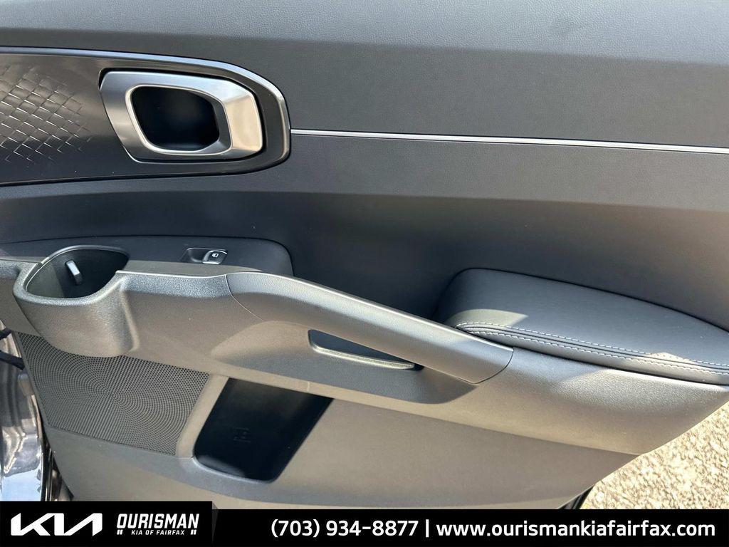 new 2025 Kia Sorento car, priced at $35,588