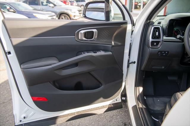 new 2024 Kia Sorento Hybrid car, priced at $39,340