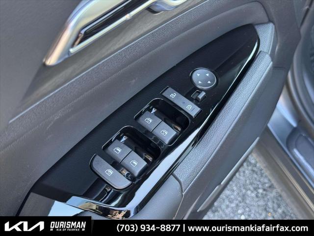 new 2025 Kia Sportage car, priced at $39,994