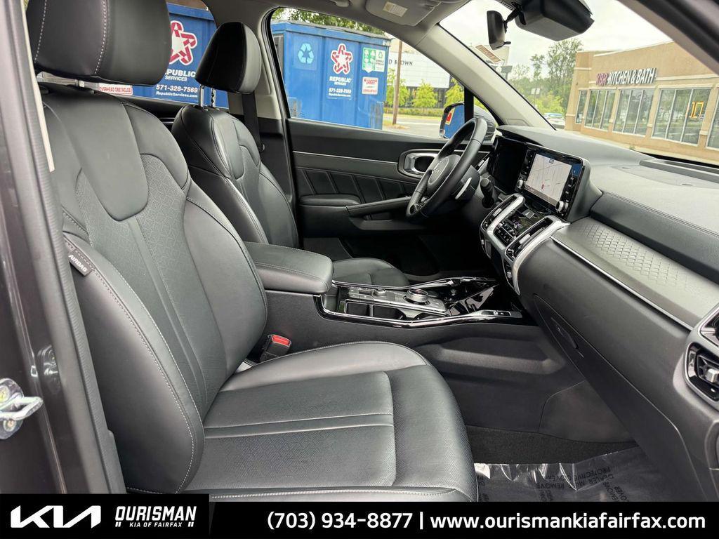 used 2022 Kia Sorento Plug-In Hybrid car, priced at $27,900
