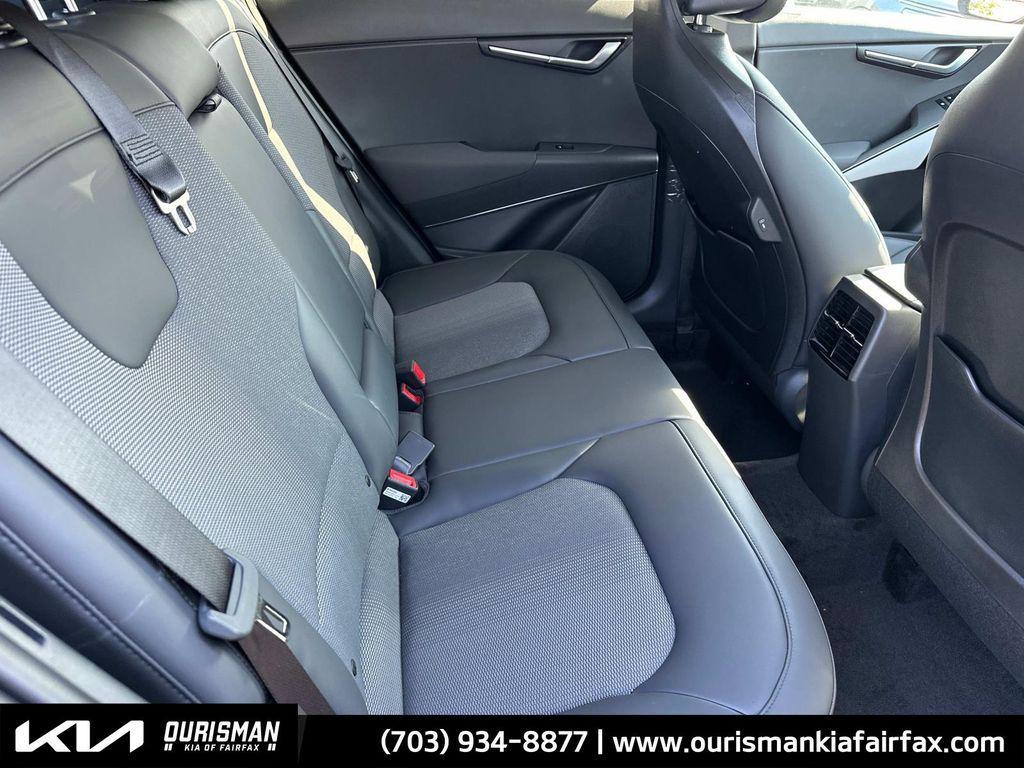 new 2025 Kia Niro car, priced at $28,895